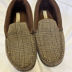Brown Textured Fabric Slip-On Slippers